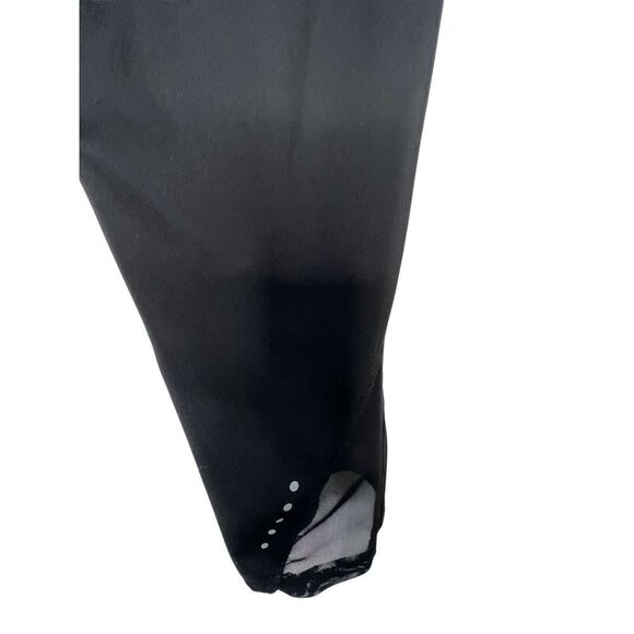 Tangerine  Cropped  Black Athletic Leggings With Pockets - Picture 4 of 6